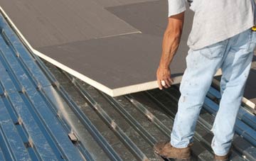 benefits of insulating Pested flat roofing